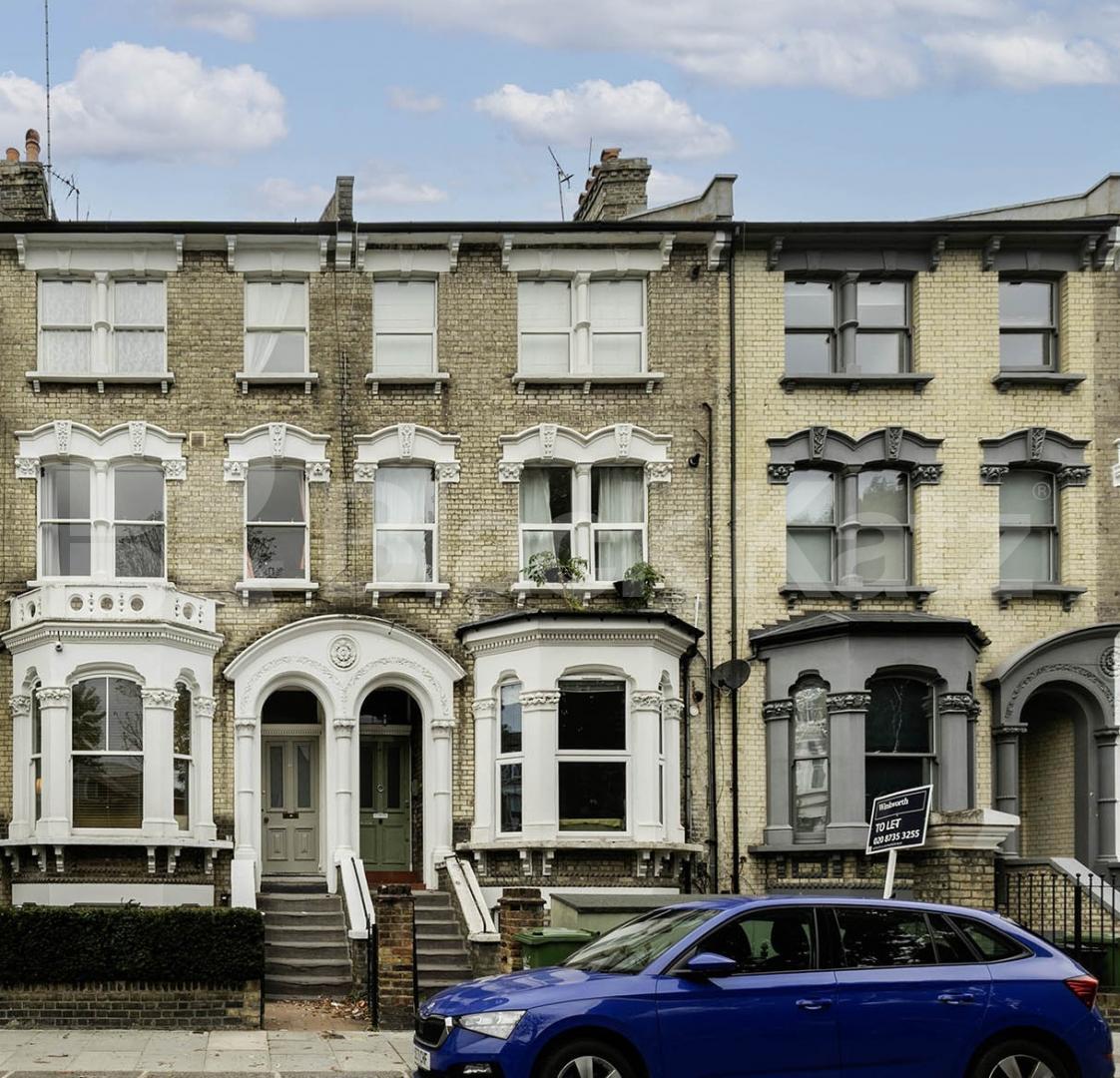 			2 Bedroom, 1 bath, 1 reception Flat			 Coverdale Road, Shepherds Bush